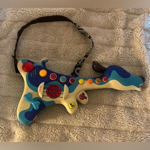 Woofer Dog Toddler Guitar
